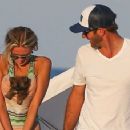 Paulina Gretzky - 454 x 358