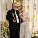 Philip Seymour Hoffman and Reese Witherspoon At The 78th Annual Academy Awards (2006) - Press Room - 335 x 500