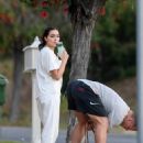 Olivia Culpo – Steps out in Los Angeles - 454 x 583