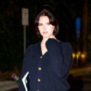 Lana Del Rey – Seen at Starbucks on Fairfax Avenue in West Hollywood - 454 x 681