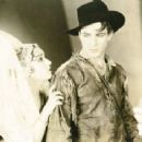 Gary Cooper - The Wolf Song - 454 x 342