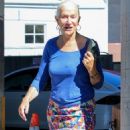 Helen Mirren – Shopping at Koontz Hardware store in West Hollywood - 454 x 681