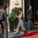 Ashley Park – Out for lunch in Paris - 454 x 303