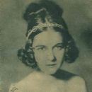 The Bright Shawl - Dorothy Gish - 454 x 616