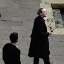 Dakota Fanning – Filming scenes with British Actor Andrew Scott in Venice for ‘Ripley’ - 454 x 629
