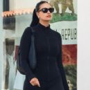 April Love Geary – Seen during a solo shopping session in Malibu - 454 x 681