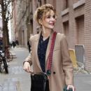 Kyra Sedgwick – Exits The View talk show in New York