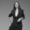 Hande Soral - Vogue Magazine Pictorial [Turkey] (August 2017) - 454 x 568