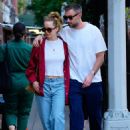 Jennifer Lawrence – With Cooke Maroney take a romantic walk in New York - 454 x 623