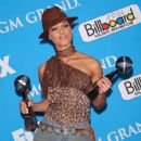 Alicia Keys - The 2001 Billboard Music Awards