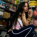 Zoë Kravitz - Elle Magazine Pictorial [United States] (March 2025) - 454 x 568