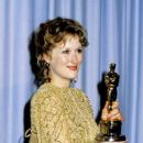 Meryl Streep - The 55th Annual Academy Awards (1983) - 413 x 612