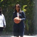 Gabrielle Union – With Octavia Spencer on the set of ‘Truth be Told’ at Griffith Park - 454 x 638