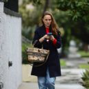 Natalie Portman – Seen with a friend in Los Angeles