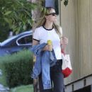 Olivia Wilde – On a stroll in Studio City