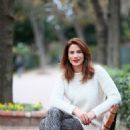 Zeynep Beserler : Vatan Newspaper Photo Shoots - 454 x 682