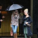 Paris Jackson – Braves the heavy rain during Fashion week in Milan - 454 x 569