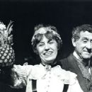 Cabaret Original 1966 Broadway Cast Starring Jill Haworth - 454 x 361