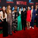 Jennifer Garner – Premiere of Family Switch at The Grove in Los Angeles - 454 x 313