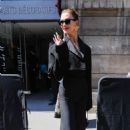 Karlie Kloss – Schiaparelli Haute Couture Fall Winter 2022 2023 show in Paris