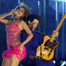 Prince and Beyonce- The 46th Annual GRAMMY Awards - Show - 454 x 371
