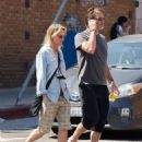 Helen Hunt – Steps out for lunch in Los Angeles - 454 x 588