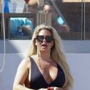 Bianca Gascoigne – Seen in a black swimsuit at Ibiza’s Cala de Bou beach - 454 x 541