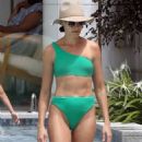 Rachael Finch – In a green bikini in Cairns - 454 x 641