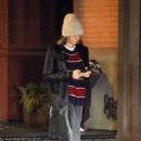 Cara Delevingne – Visit to Taylor Swift at her apartment in New York City - 454 x 682