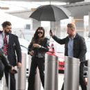 Victoria Beckham – Arrives at JFK Airport in New York - 454 x 564