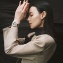Isabella Leong - Harper's Bazaar Magazine Pictorial [Hong Kong] (January 2023) - 454 x 568