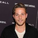 Shawn Pyfrom - 454 x 530