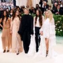 Emma Mackey – 2024 Met Gala in New York - 454 x 303