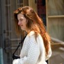 Grace Gummer – Makeup free while out for lunch in Los Angeles