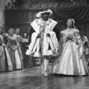 The Sword and the Rose - Glynis Johns - 454 x 259