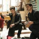Imposters - Rob Heaps, Parker Young - 454 x 279