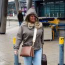 Kerry Katona – Caught up in storm Eunice while arriving at Steph’s Packed Lunch - 454 x 688