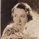 Flora Robson - 454 x 572