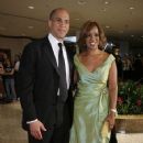 Gayle King and Cory Booker - 356 x 594