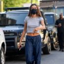 Hailey Bieber – Seen in a crop top while out in Los Angeles - 454 x 630