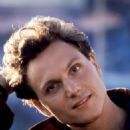 Tony Goldwyn - 454 x 690