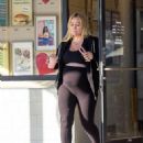 Hilary Duff – Running errands in Los Angeles - 454 x 588