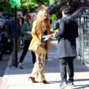 Blake Lively – With Justin Baldoni On set for ‘It Ends With Us’ in Hoboken – New Jersey - 454 x 303