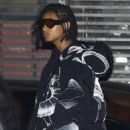 Willow Smith – Seen after a dinner date at Nobu in Malibu - 454 x 681