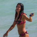 Carolina Baldini in bikini on the beach in Miami - 454 x 681