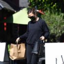 Jennifer Garner – Spotted getting a mani-pedi at the Country Mart