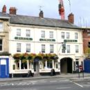Hotel buildings completed in 1737