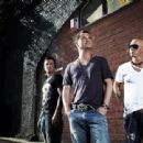 East 17 - 454 x 340