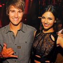 Victoria Justice and James Maslow - 454 x 384