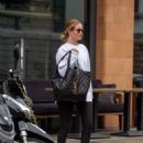 Rosie Huntington Whiteley – Dons £3100 YSL bag to the gym in London - 454 x 585